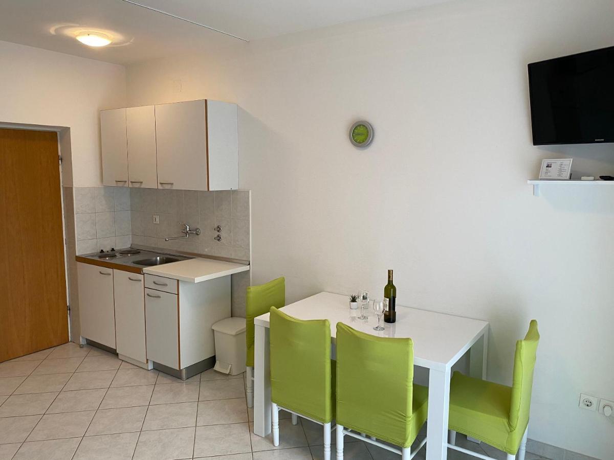 Apartments Pulic Zaboric Bagian luar foto