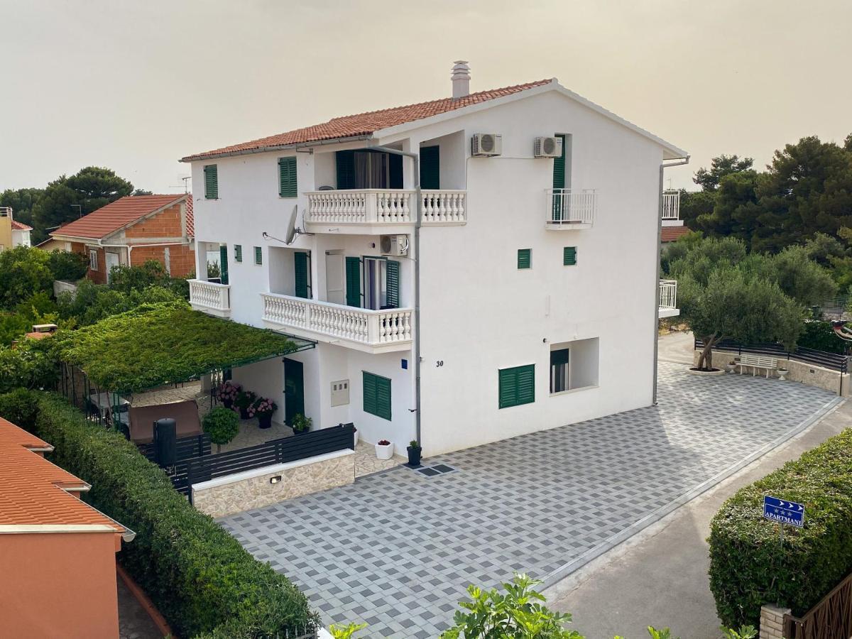 Apartments Pulic Zaboric Bagian luar foto