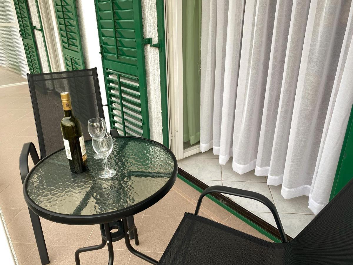 Apartments Pulic Zaboric Bagian luar foto