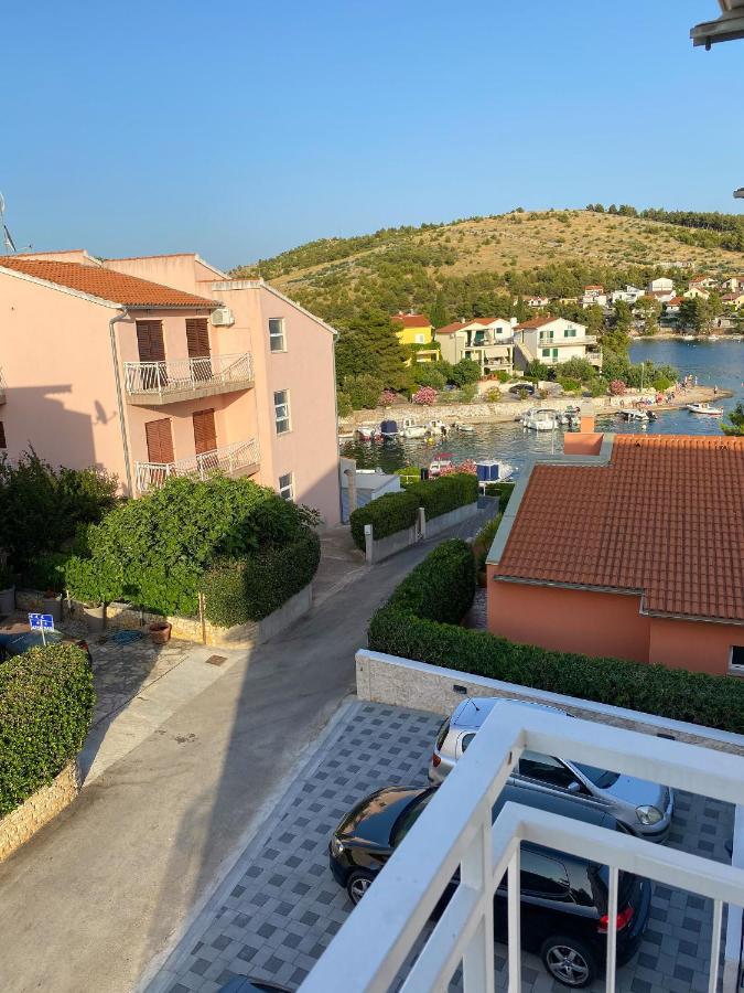 Apartments Pulic Zaboric Bagian luar foto