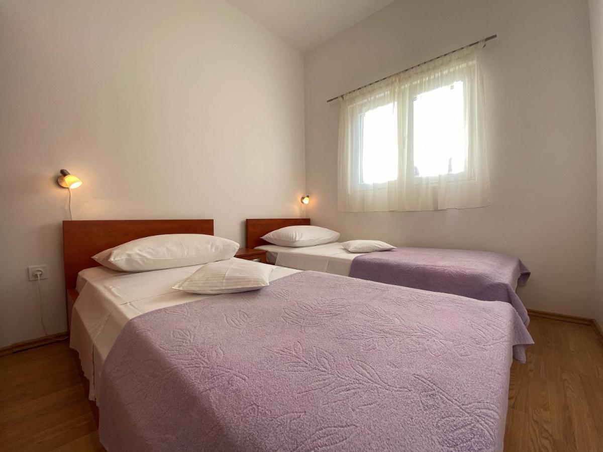 Apartments Pulic Zaboric Bagian luar foto