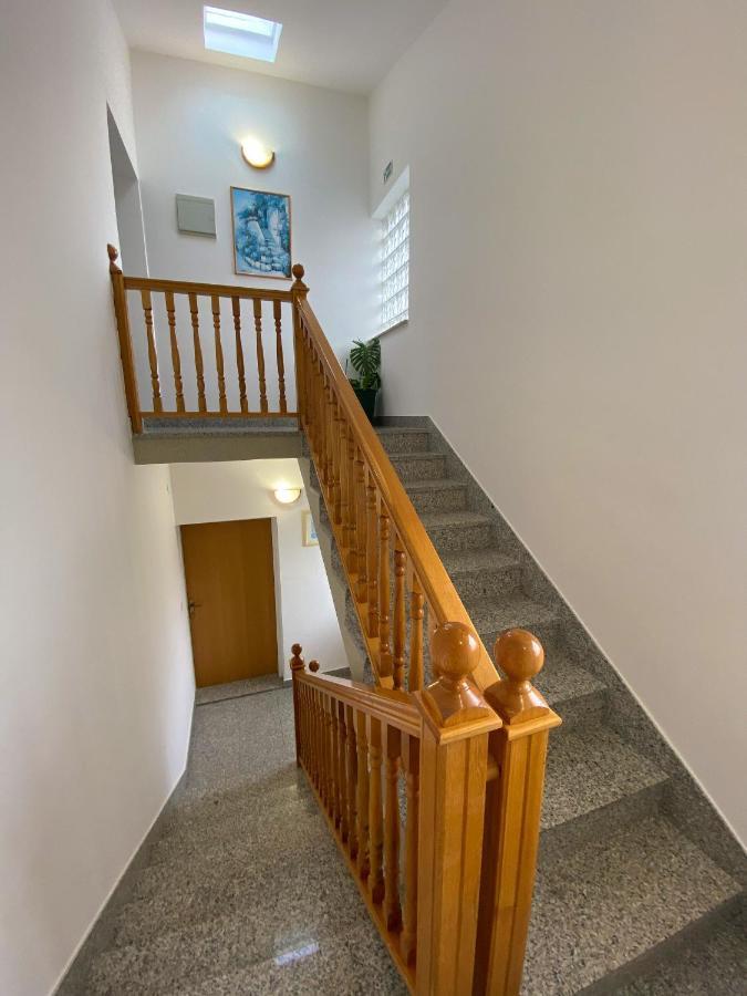 Apartments Pulic Zaboric Bagian luar foto