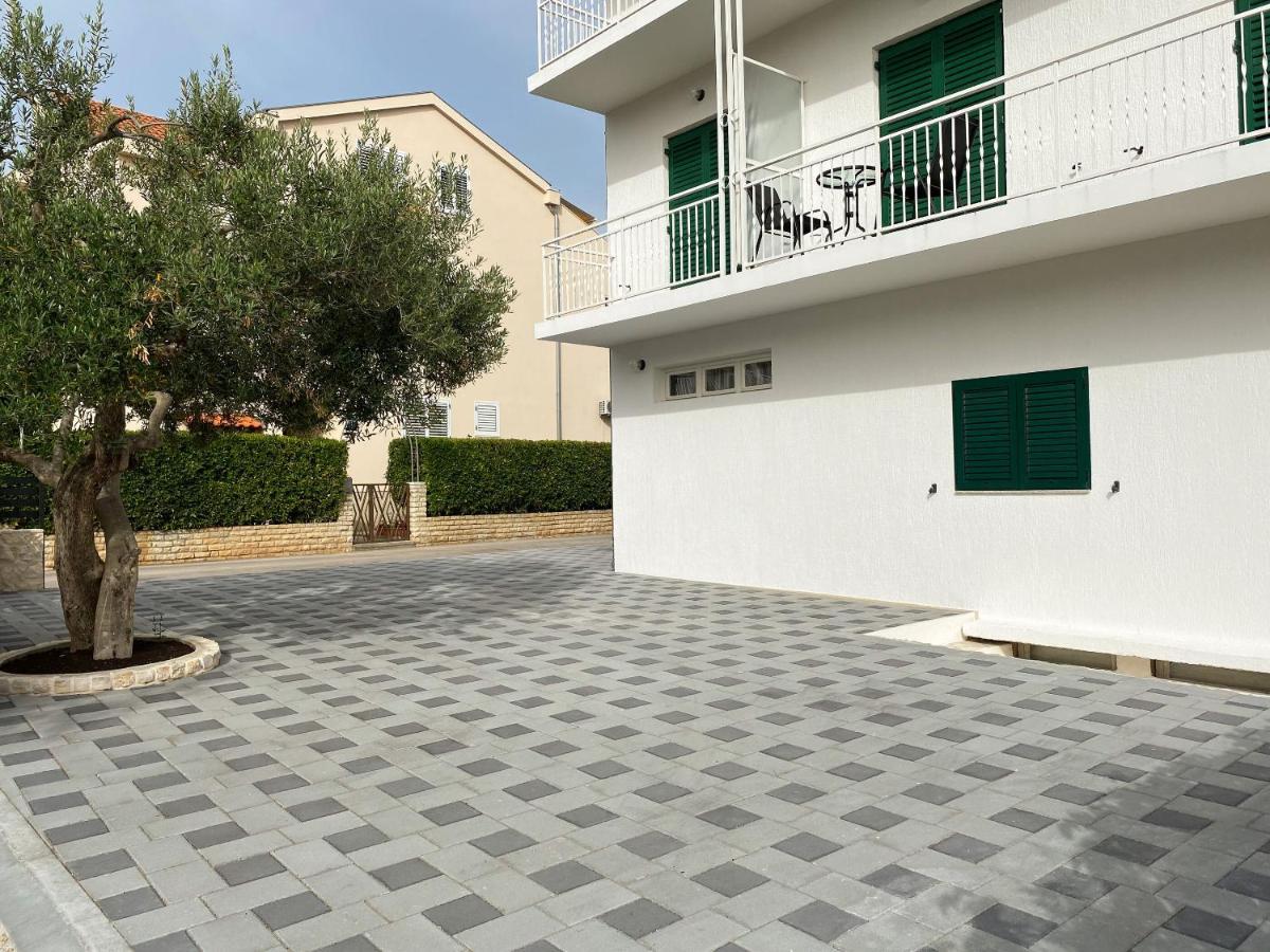 Apartments Pulic Zaboric Bagian luar foto