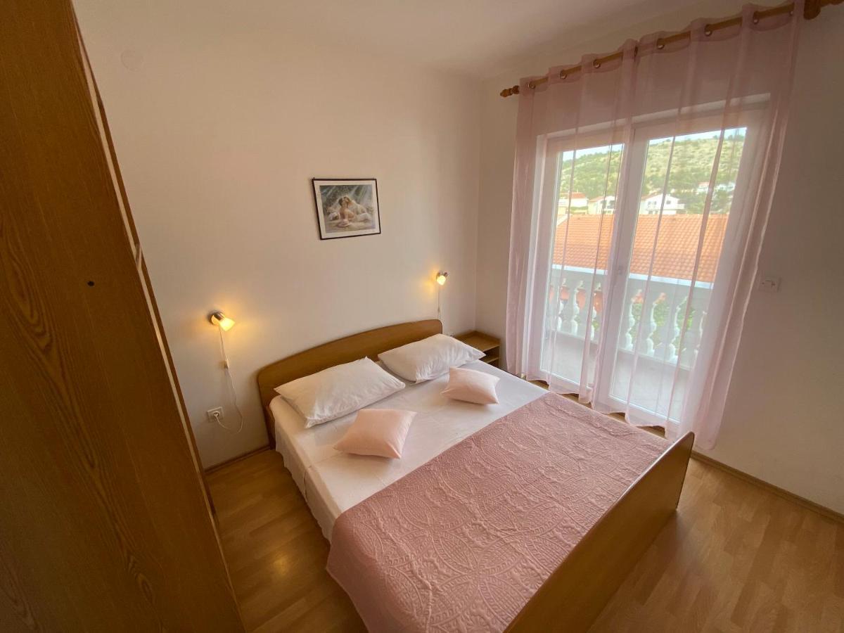 Apartments Pulic Zaboric Bagian luar foto