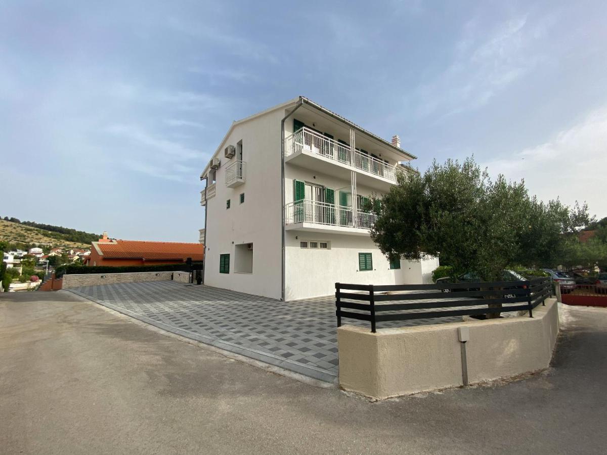Apartments Pulic Zaboric Bagian luar foto