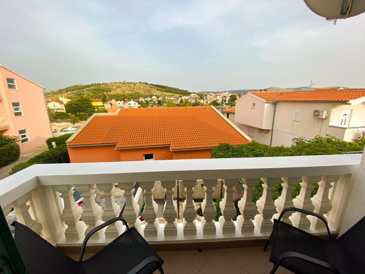 Apartments Pulic Zaboric Bagian luar foto