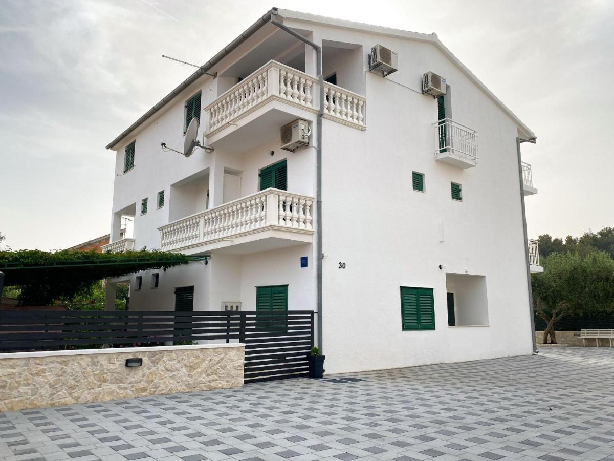 Apartments Pulic Zaboric Bagian luar foto